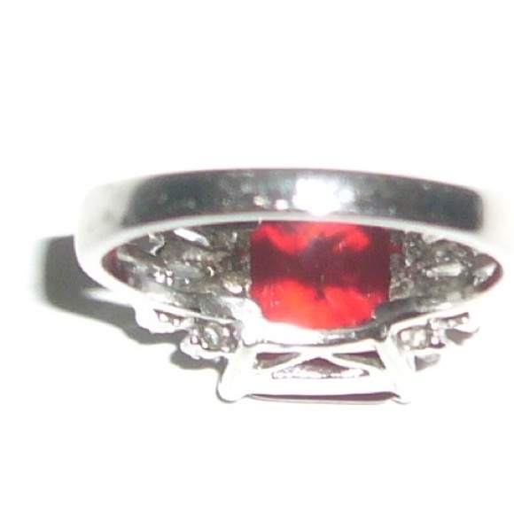 Size 9 Red Emerald Cut Stone With Clear Baguettes & Round Crystals new - Picture 6 of 6